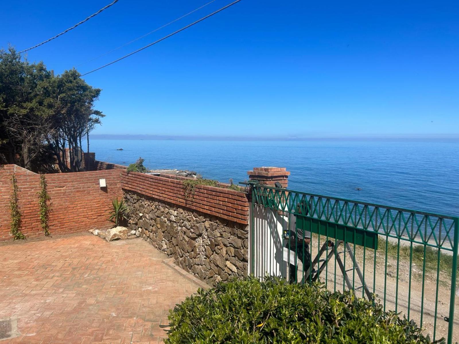 Villa Amalia Sul Mare Messina Exterior foto